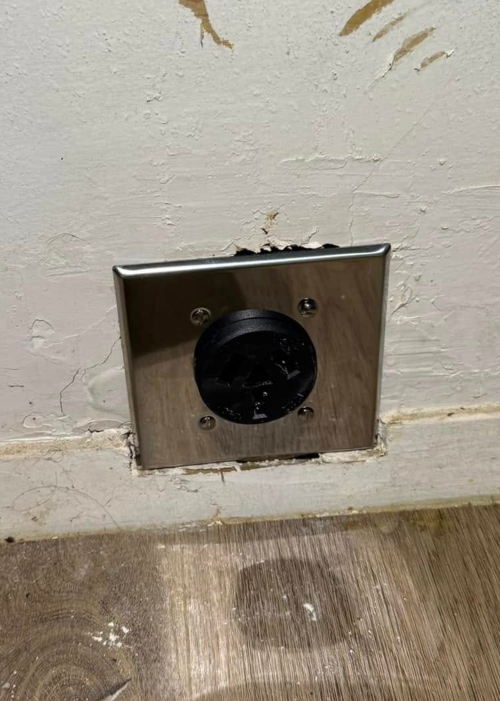 Switches & Receptacles Installation Thumbnail